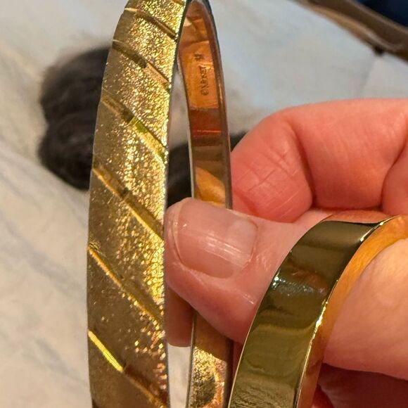 Pair of Gorgeous Monet Gold Bracelets one braided with clasp plus classic bangle - Picture 8 of 9